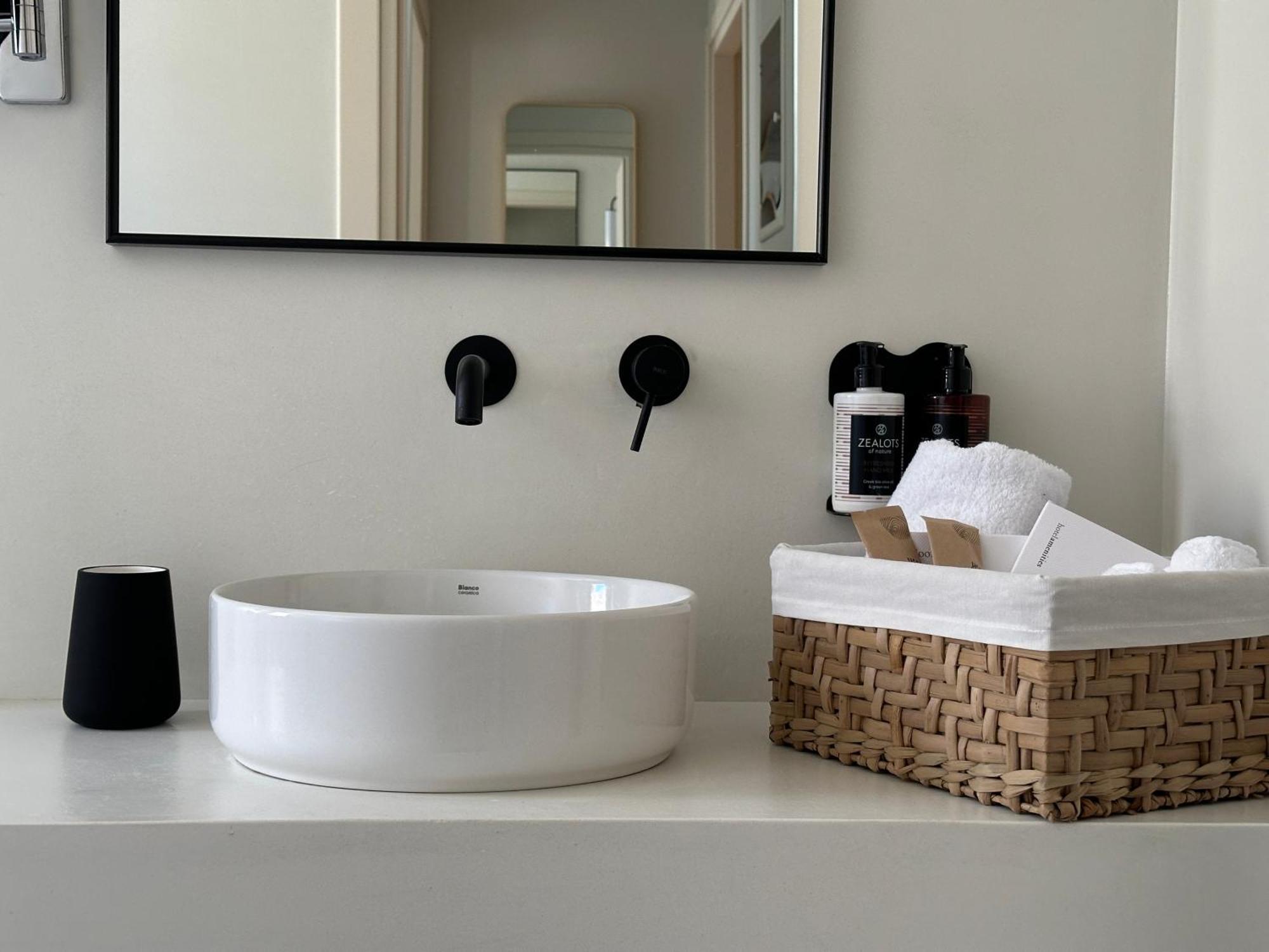 Adriana Luxury Villas Adamantas  ภายนอก รูปภาพ