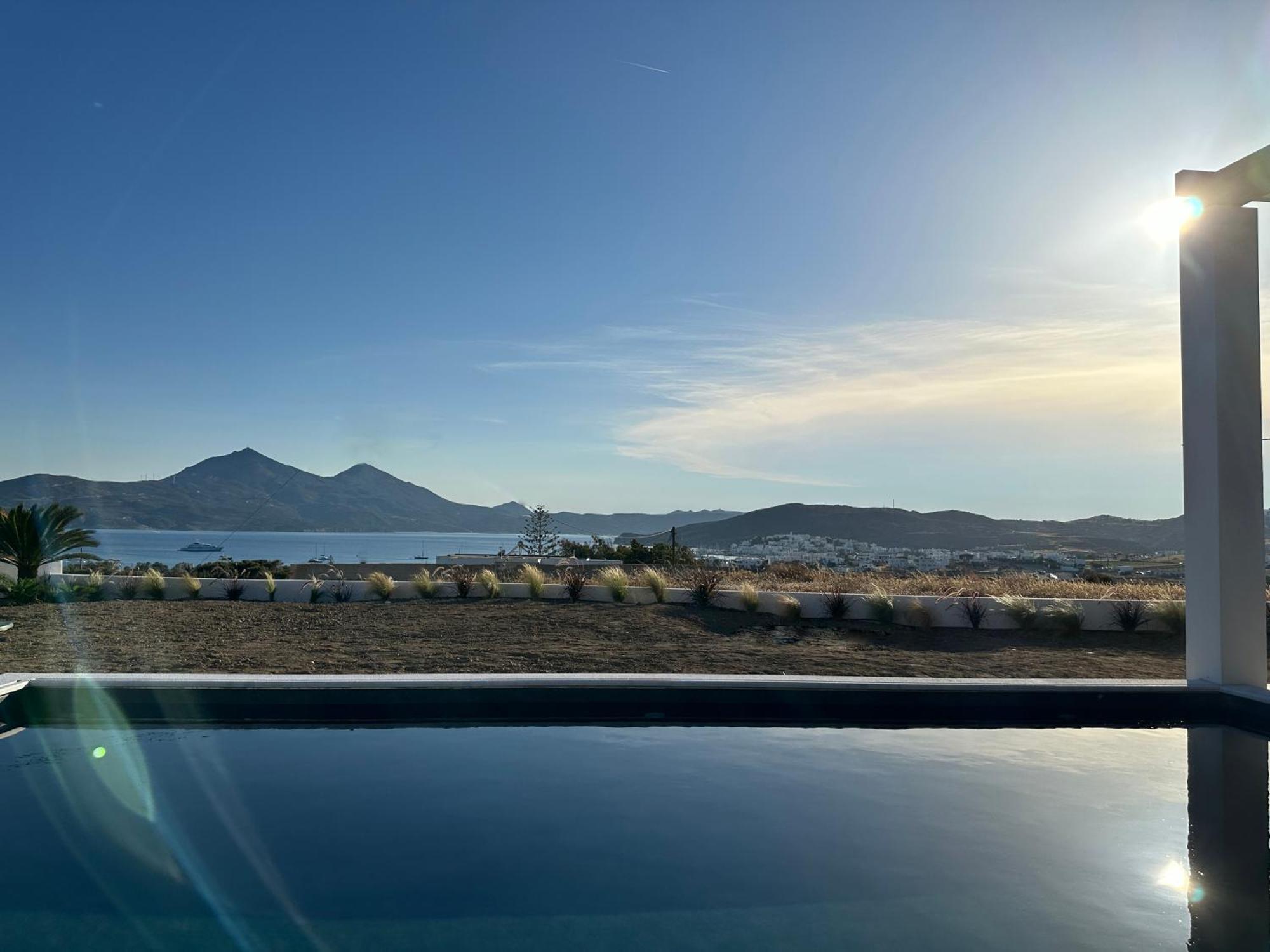 Adriana Luxury Villas Adamantas  ภายนอก รูปภาพ